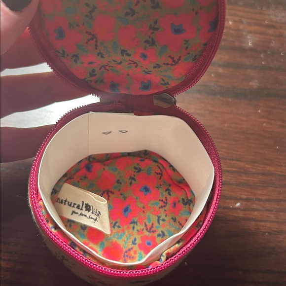 Natural Life Floral Accessory Pouch - Picture 3 of 3